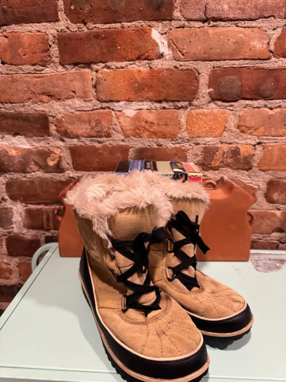 Sorel great gently